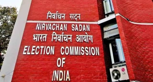 1200 करोड़ की नकदी, सोना- चांदी जब्त, PM मोदी पर लगे आचार संहिता के आरोप