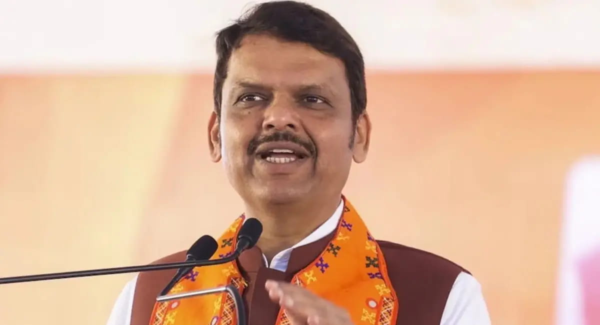 लोग मराठी सीखने की कोशिश करें, लेकिन भाषा के नाम पर हिंसा स्वीकार नहीं होगा, महाराष्ट्र दिवस पर बोले CM देवेंद्र फडणवीस