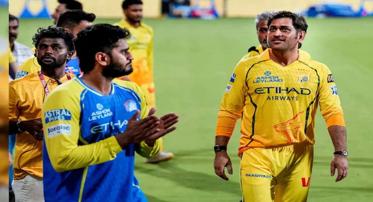 सीजन में पहली बार नजर आए धोनी, CSK के साथ फोटोशूट कराया, फैंस के चेहरों पर दिखी खुशी