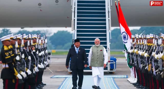 एयरपोर्ट पर राष्ट्रपति सुबियांतो ने स्वागत किया, फाइटर जेट्स ने सुरक्षा दी