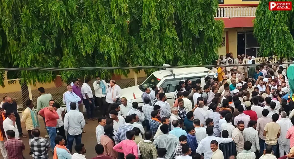 संयुक्त किसान मोर्चा की विधायक से चर्चा रहीं बेनतीजा, नाराज किसानों ने किया चक्काजाम