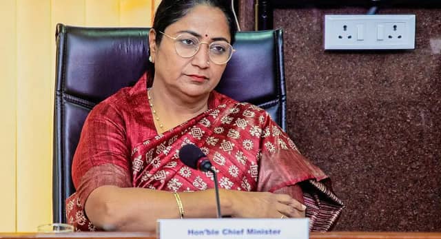 श्रद्धालुओं को मिलेगा स्वच्छ जल, छठ पूजा को लेकर CM रेखा गुप्ता ने की बड़ी घोषणा