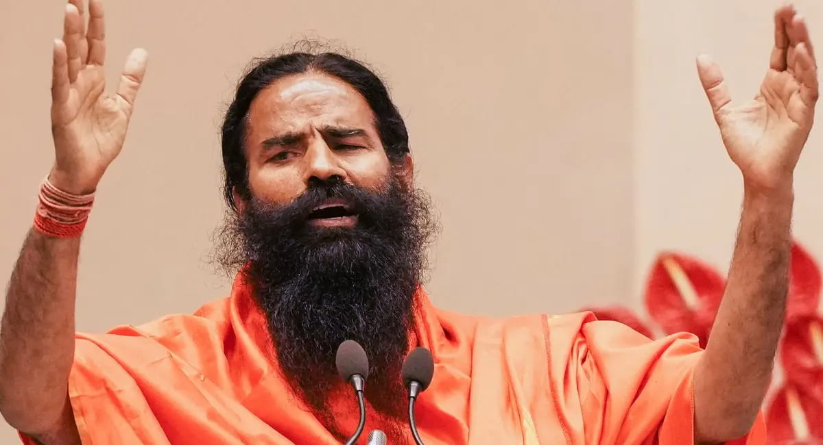 प्राकृतिक रंगों में रंगी पतंजलि योगपीठ