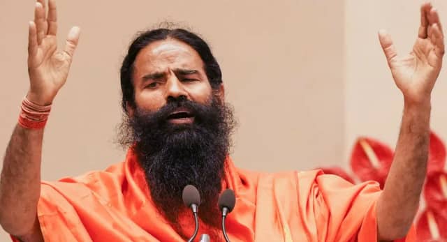 प्राकृतिक रंगों में रंगी पतंजलि योगपीठ