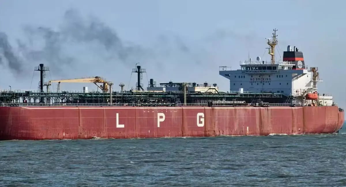 हजारों टन LPG लेकर भारत पहुंचा ‘नंदा देवी’ जहाज