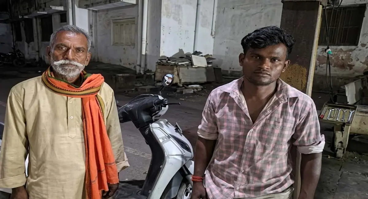 8 फीट गहरे गड्ढे में दबा मजदूर, दर्दनाक मौत