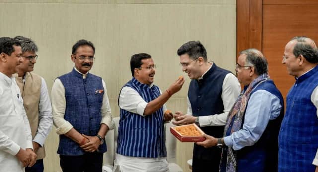 राज्यसभा सभापति ने दी हरी झंडी, 7 AAP सांसद सीधे BJP में शामिल