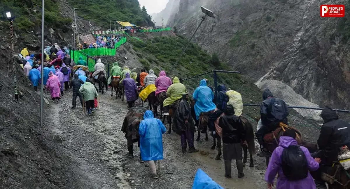 भारी सुरक्षा के बीच रवाना हुआ तीसरा जत्था, करीब 4,812 श्रद्धालु शामिल