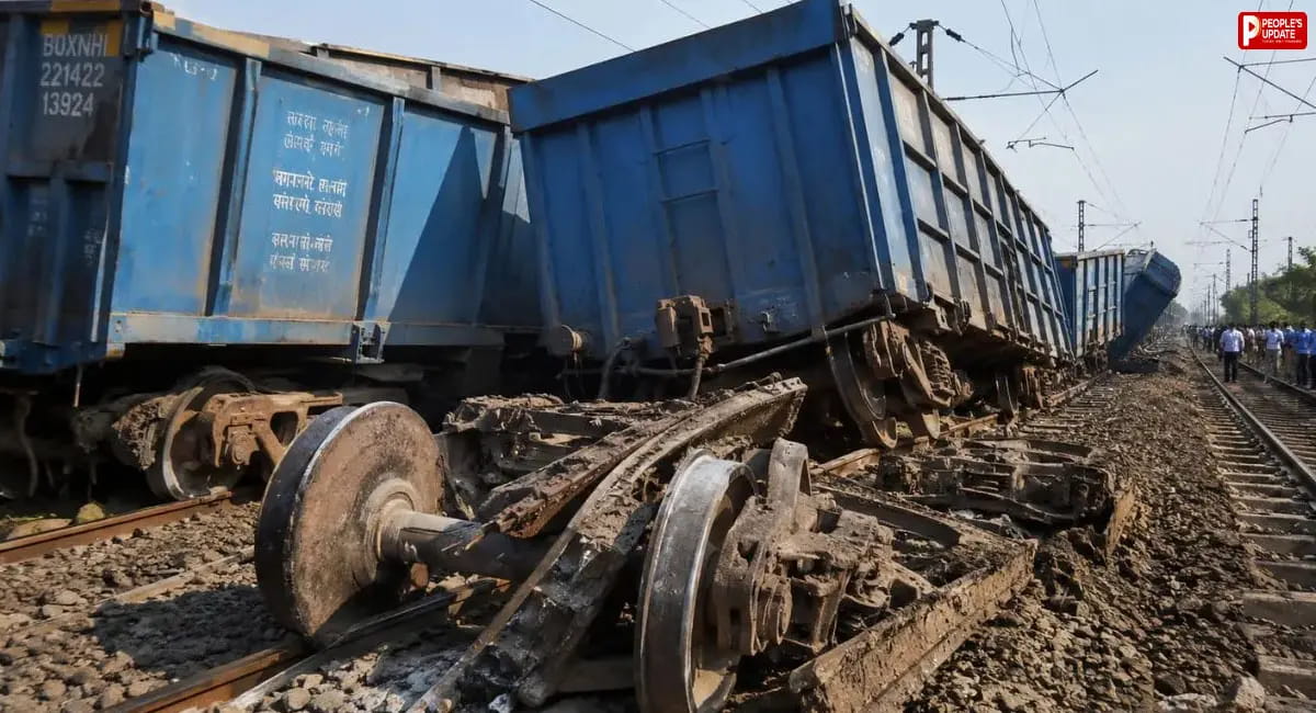 मालगाड़ी के 6 डिब्बे पटरी से उतरे, 53 ट्रेनें प्रभावित, यात्रियों को हुई भारी परेशानी