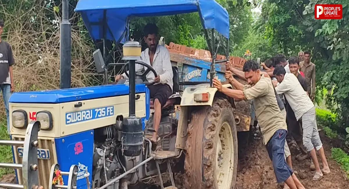 जल निगम की लापरवाही से रामाधामा में बढ़ी परेशानी, सड़कें बनी दलदल; ग्रामीण बोले- अब निकलना भी मुश्किल