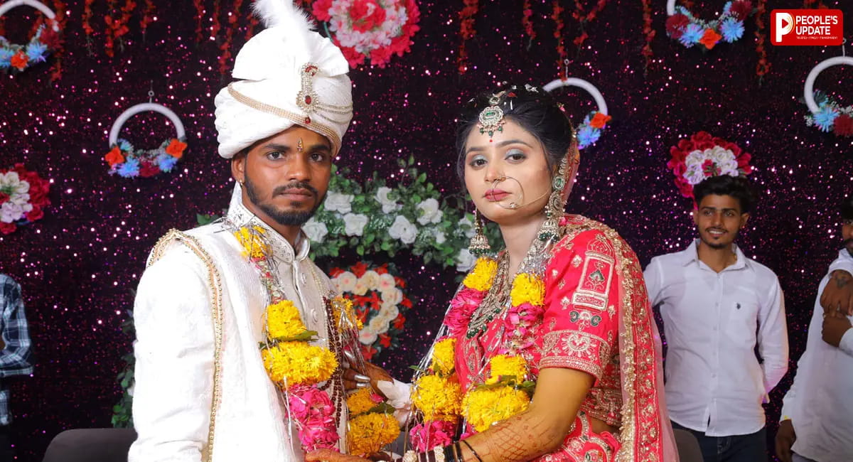 अचानक घर लौटा पति, कमरे में पत्नी के साथ मिला प्रेमी; मारपीट और गला दबाने का लगाया आरोप