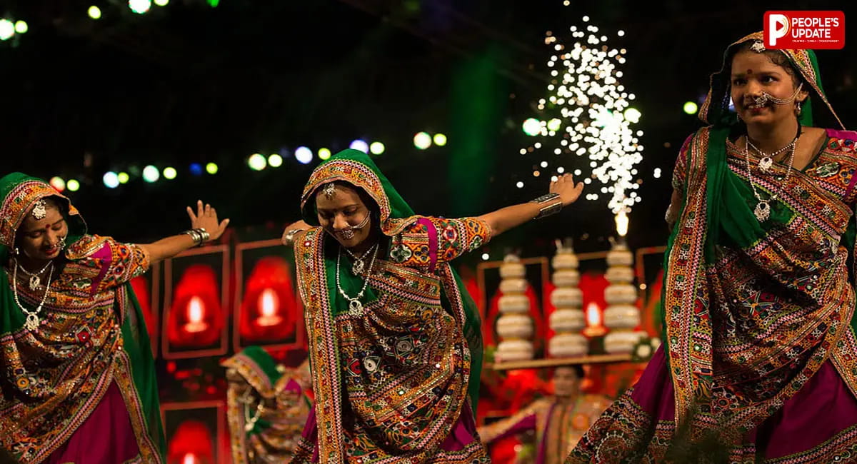 गरबा पर विश्व हिंदू परिषद का बड़ा फरमान! मुस्लिमों की एंट्री पर रोक, कहा- ‘मस्जिदों में करें गरबा’