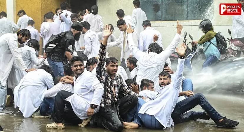 तीसरे दिन भी नहीं माने इंटर्न डॉक्टर्स, आज भी बंद रहेगी OPD; 30 हजार स्टाइपेंड की मांग पर खोला मोर्चा