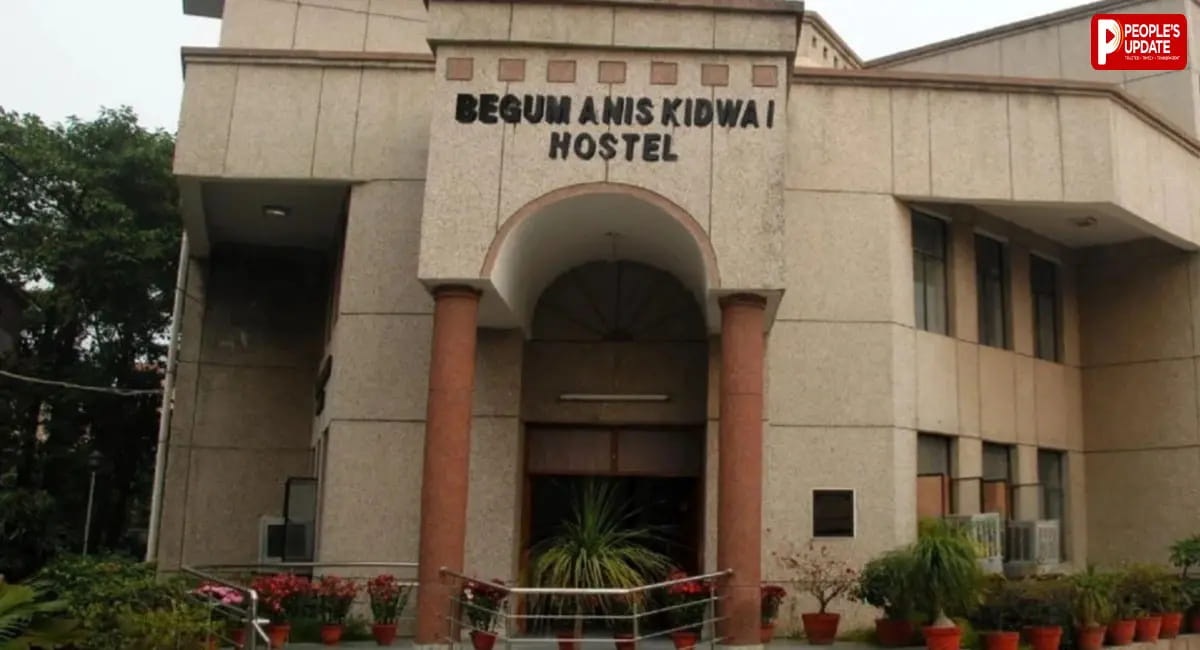 जामिया गर्ल्स हॉस्टल के खाने में निकले कीड़े और इल्लियां? आधी रात सड़क पर उतर गईं छात्राएं, प्रशासन के खिलाफ मोर्चा