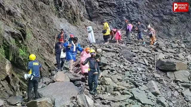 केदारनाथ यात्रा मार्ग पर बड़ा हादसा, पहाड़ से गिरी चट्टान ने ली यात्री की जान; करीब 1,000 लोग फंसे