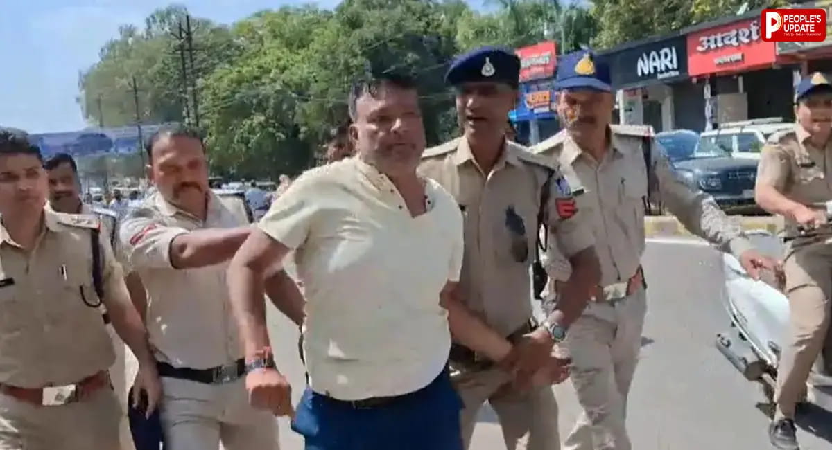 सेवा ज्योति यात्रा में हंगामा: शराबी युवक ने PM मोदी के भाषण वाली स्क्रीन पर फेंका टैबलेट, पुलिस ने पकड़ा
