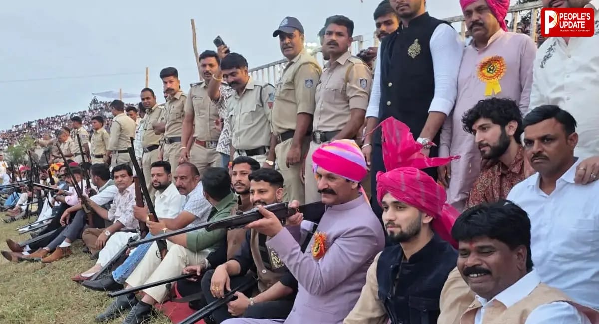 Betma Dussehra 2026: घोड़ों की टाप, बंदूकों की गूंज और 51 फीट के रावण का दहन, अमन-चमन पहाड़ी पर दिखा अनोखा दशहरा