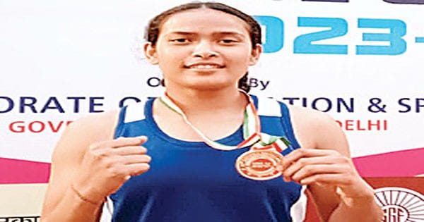 फैक्ट्री में काम करने वाले की बेटी ने एसजीएफआई स्कूल नेशनल बॉक्सिंग चैंपियनशिप में जीता गोल्ड मेडल
