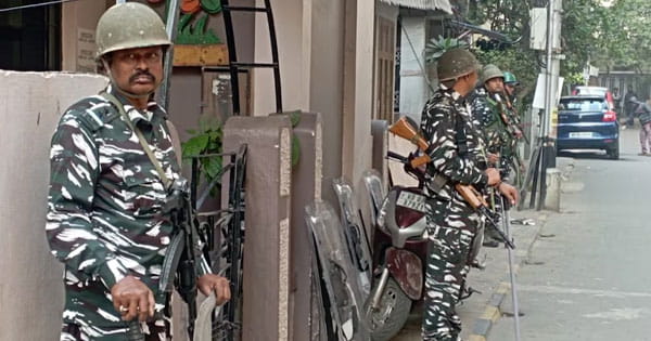 पश्चिम बंगाल में फिर ED का एक्शन : ममता सरकार के मंत्री और विधायक के घर छापेमारी, नगर निगम भर्ती घोटाला मामले में तलाशी जारी