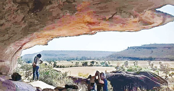 मप्र की 10 हजार साल पुरानी रॉक पेंटिंग्स में भी मौजूद हैं राम