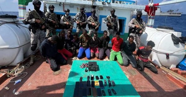 INS Sumitra : भारतीय नौसेना का अरब सागर में दिखा शौर्य, 24 घंटे में 19 पाकिस्तानी नाविक का रेस्क्यू; समुद्री लुटेरों ने किया था किडनैप