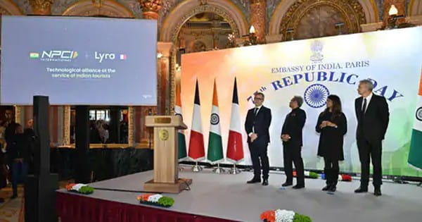 UPI In France : अब एफिल टॉवर पर जेब से नहीं निकालने होंगे रुपए, ऑनलाइन करें पेमेंट; फ्रांस में लॉन्च हुआ UPI, मोदी बोले- यह देखकर खुशी हुई