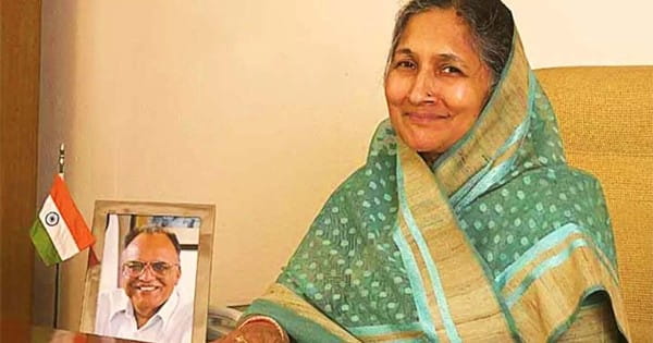 बेटे के बाद मां का भी कांग्रेस से मोह भंग... भारत की सबसे अमीर महिला सावित्री जिंदल ने छोड़ा कांग्रेस का हाथ, बीजेपी में हुईं शामिल