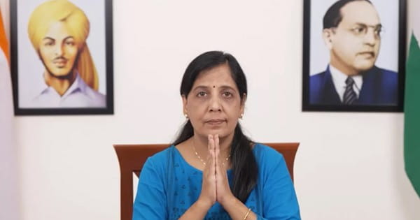 Arvind Kejriwal : पत्नी सुनीता केजरीवाल ने लॉन्च किया 'केजरीवाल को आशीर्वाद' अभियान, वॉट्सऐप नंबर किया जारी