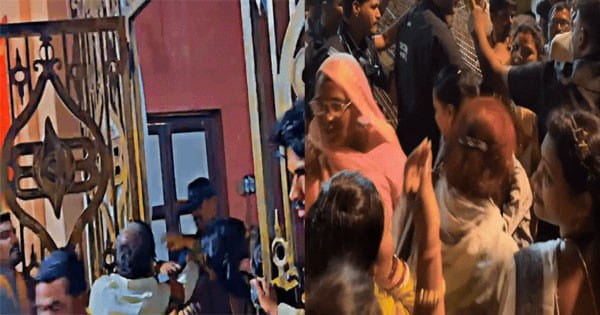 Ujjain News : महाकाल मंदिर में सुरक्षाकर्मी और श्रद्धालुओं के बीच मारपीट, कतार में खड़े भक्तों को रोककर खास को एंट्री देने पर हुआ विवाद
