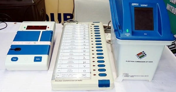 चुनाव आयोग को EVM जांच के लिए मिले आवेदन, 6 राज्यों की 8 लोकसभा सीटों पर गड़बड़ी की शिकायत
