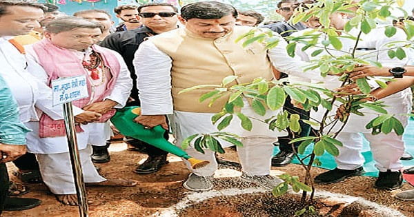 पीपुल्स समाचार के अभियान में सहभागी बने सीएम डॉ. यादव