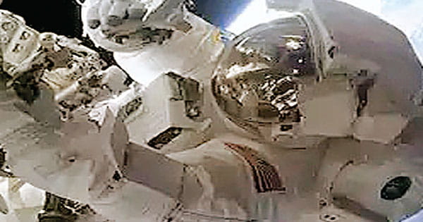 स्पेस सूट से रिसा पानी,नासा ने अंतरिक्ष पर चहलकदमी की योजना रद्द की