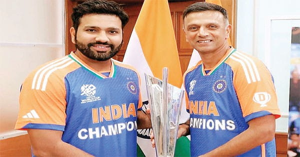 कप्तान रोहित की कोच राहुल को सोशल मीडिया पर भावुक विदाई, लिखा, "रितिका आपको मेरी वर्क वाइफ कहती है, आपके साथ काम करना मेरा सौभाग्य"