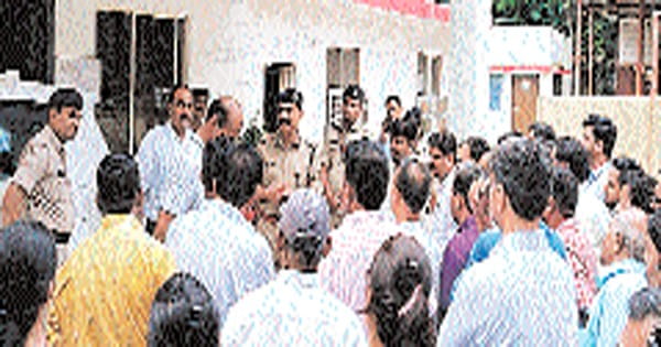आईजी से मिले,भाजपा नेता को गिरफ्तार करने की मांग