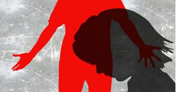 सवाल का जवाब नहीं मिला तो ट्यूटर ने मासूम को प्रेस से जलाया