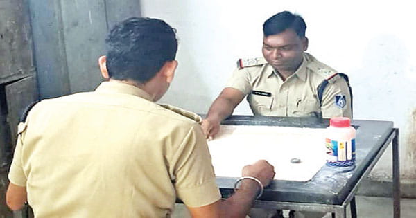 पुलिस वालों ने खोजे तनाव दूर करने के तरीके