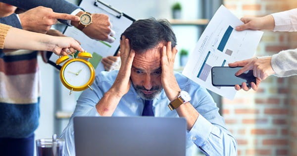 Work Pressure Solution : दफ्तर हो या घर, न लें वर्क प्रेशर.. जानिए इसको हैंडल करने के कुछ सरल तरीके