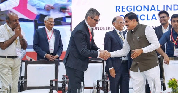 बुंदेलखंड में निवेश की अमृत वर्षा : सागर रीजनल इंडस्ट्री कॉन्क्लेव में 19000 करोड़ के प्रस्ताव, जानें कौनसा ग्रुप लगाएगा स्टील प्लांट