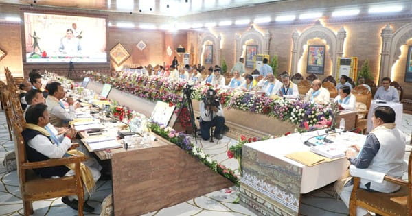 सिंग्रामपुर में ‘ओपन कैबिनेट’: मदन महल पहाड़ी पर बनेगा रानी दुर्गावती संग्रहालय, दमोह में हवाई पट्टी; मोहन कैबिनेट ने दी कई फैसलों को मंजूरी