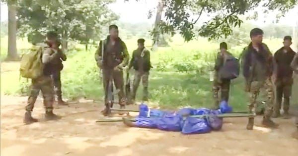 Chhattisgarh Naxalwad : अमित शाह के चक्रव्यूह में फंसा 'लाल आतंक', ऐसे ढेर हुए 31 नक्सली; जानिए एनकाउंटर का पूरा प्लान