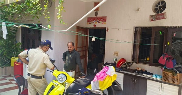 Bhopal News : बैरागढ़ में रिटायर्ड जूनियर ऑडिटर के ठिकानों पर लोकायुक्त का छापा, डायमंड ज्वेलरी और करोड़ों की संपत्ति के दस्तावेज मिले