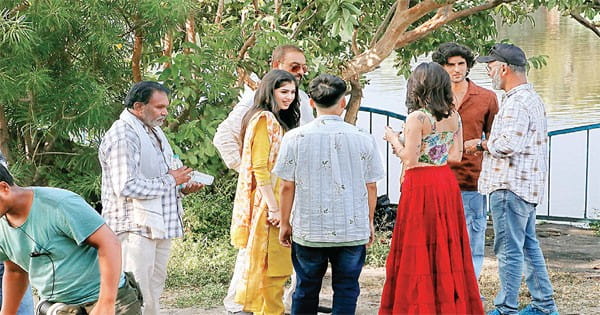 दर्शील सफारी की फिल्म ‘रूसी तितली देसी बॉय’ की भोपाल में चल रही शूटिंग