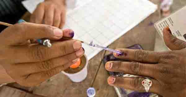 MP By Election 2024 : कांग्रेस प्रत्याशी मुकेश मल्होत्रा को ले गई पुलिस, सीएम मोहन यादव ने जनता से मतदान करने की अपील की