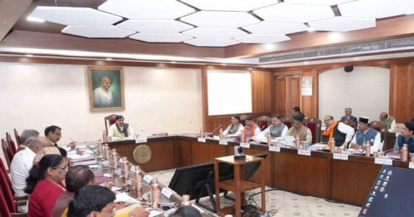 Mohan Cabinet Meeting : किसानों को सोलर से मिलेगी बिजली, सिंहस्थ के लिए बनेगा 29 किमी लंबा घाट