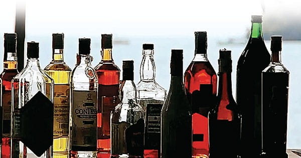 शराब पीने से 7 तरह के कैंसर का खतरा, बोतल पर छपे वार्निंग