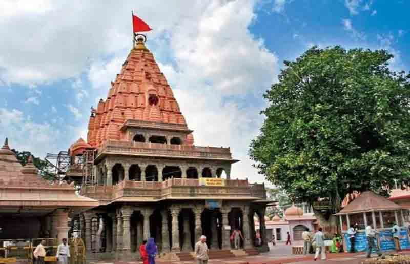 महाकाल मंदिर क्षेत्र में अब मोबाइल बैन, श्रद्धालु नहीं बना सकेंगे रील्स
