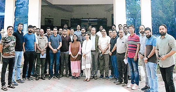 वाइल्ड लाइफ फॉरेंसिक सेंटर में नई तकनीक से हो रही वन्यजीव अपराधों की जांच