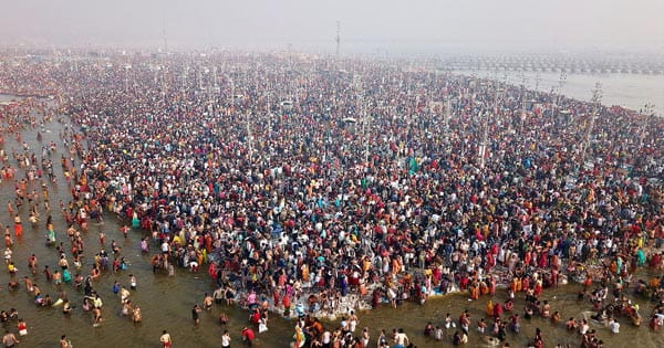 महाशिवरात्रि पर महाकुंभ का अंतिम स्नान : संगम में श्रद्धालुओं का जनसैलाब, स्नानार्थियों की संख्या 66 करोड़ के पार