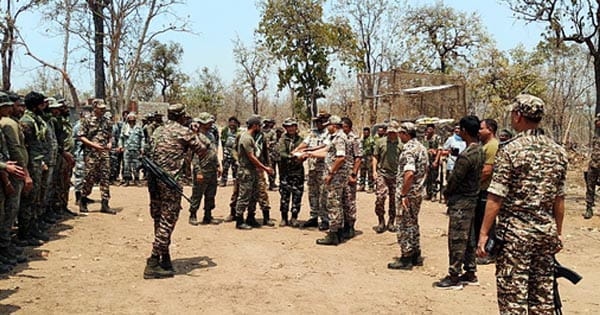 छत्तीसगढ़ : कांकेर में पुलिस-माओवादी मुठभेड़, मारे गए एक महिला समेत चार नक्सलियों में दो की पहचान