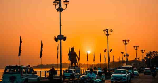 MP Weather Update : इन 4 जिलों में बारिश-ओले गिरने का अलर्ट, ग्वालियर-जबलपुर सहित कई जिलों में आंधी-बारिश के आसार; भोपाल-इंदौर में छाए रहेंगे बादल